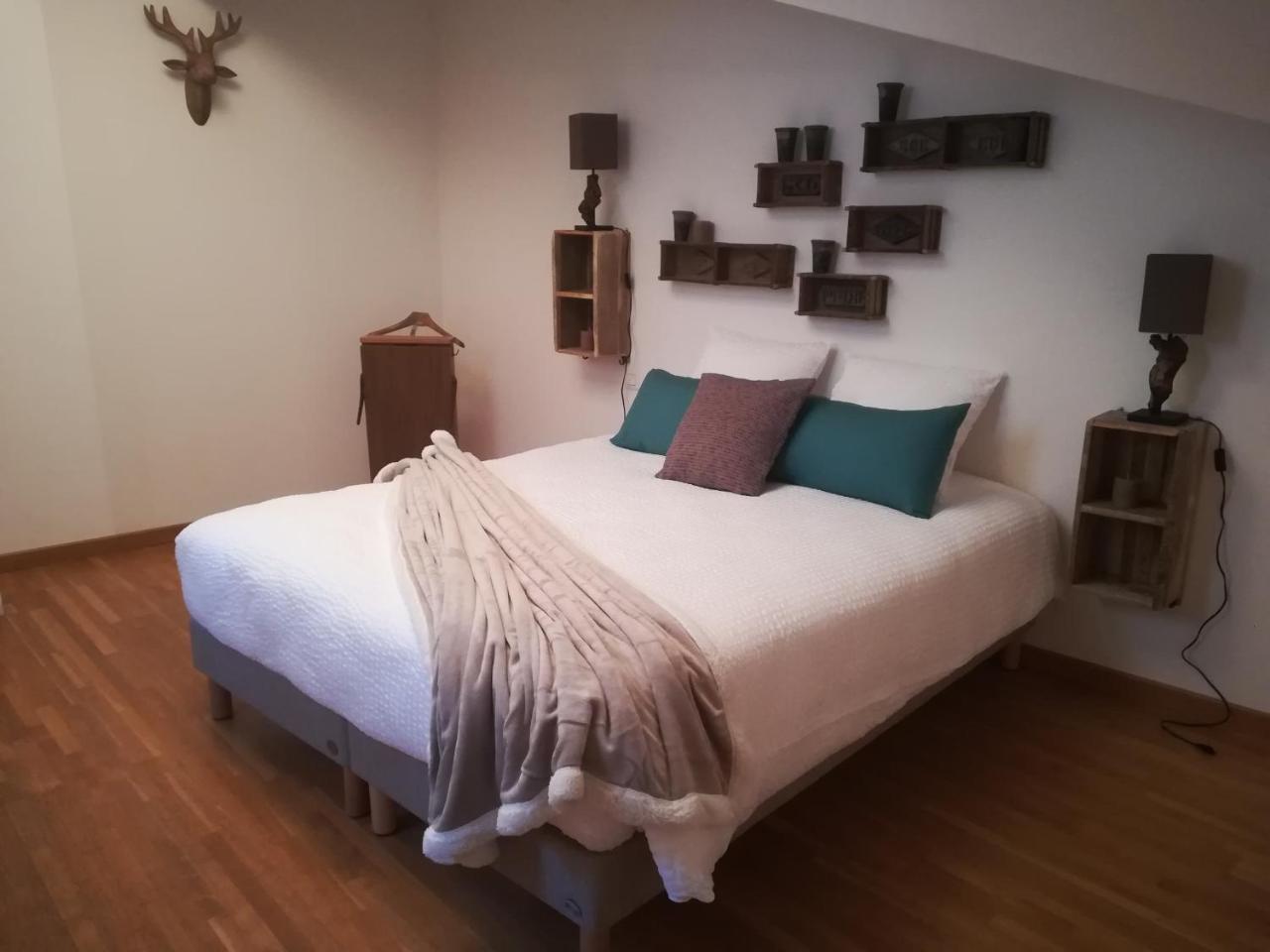 Chambre D'Hotes Les Rives De La Tronne Mer Ngoại thất bức ảnh